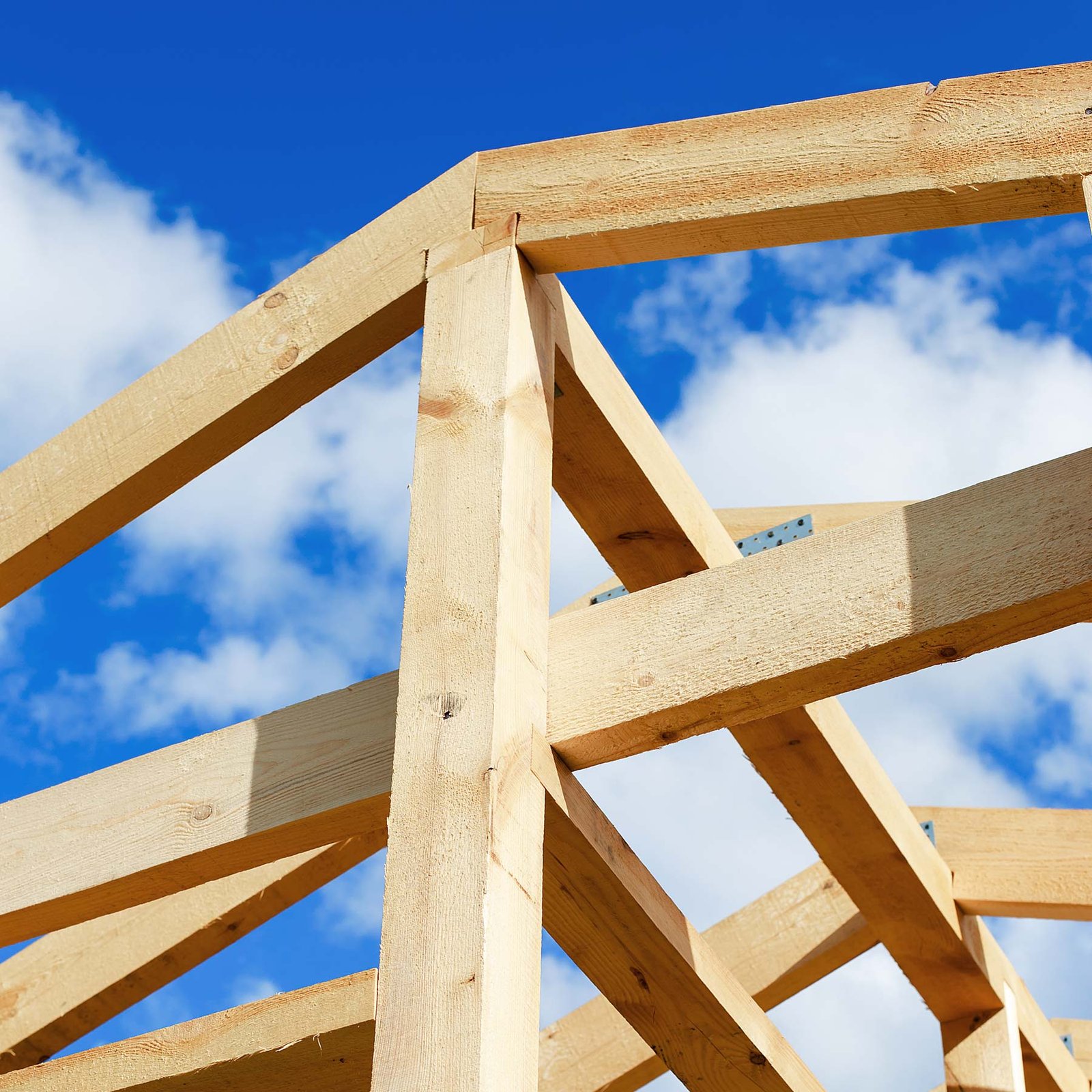 Charpente traditionnelle en bois massif